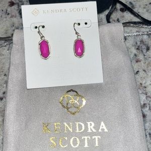 Kendra Scott hanging Elisa earrings